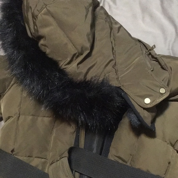 Puffy knee length jacket with belt - Picture 4 of 4